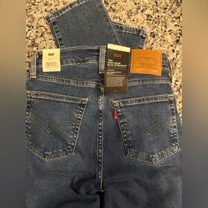 Levi's Women’s Dark Blue Slim Straight Jeans